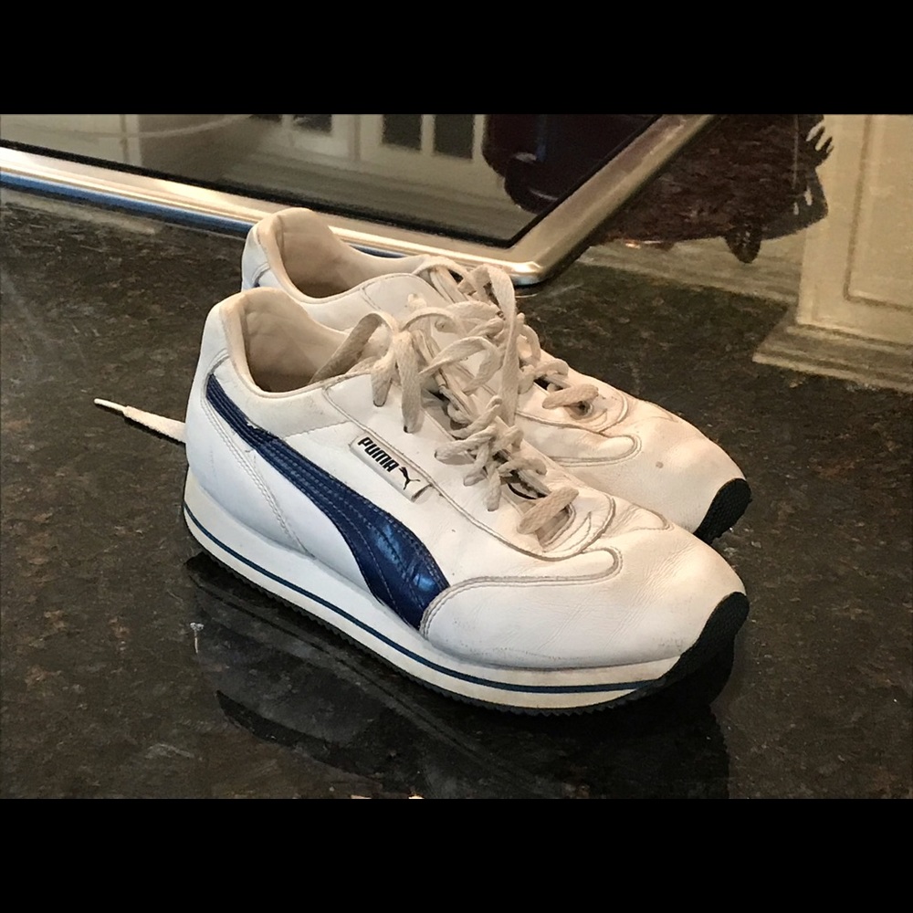 VTG Women’s Collectible Puma Shoes 9.5